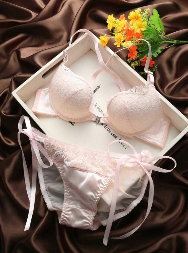 Dark Angels Sexy Lace Bra & Brief Set European Style - Padded Maroon