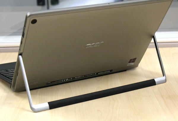 Acer One 10 (S1003-15SL) - 10.1" Touchscreen ATOM X5-Z8350/4GB RAM/64GB EMMC/W10